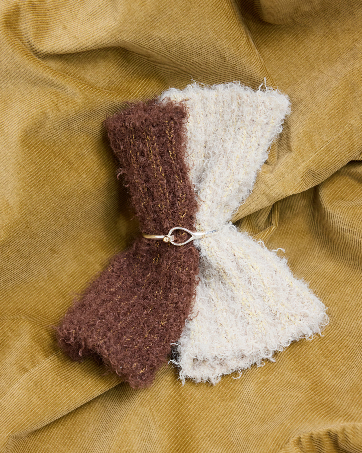 Bouclé Knit Gloves